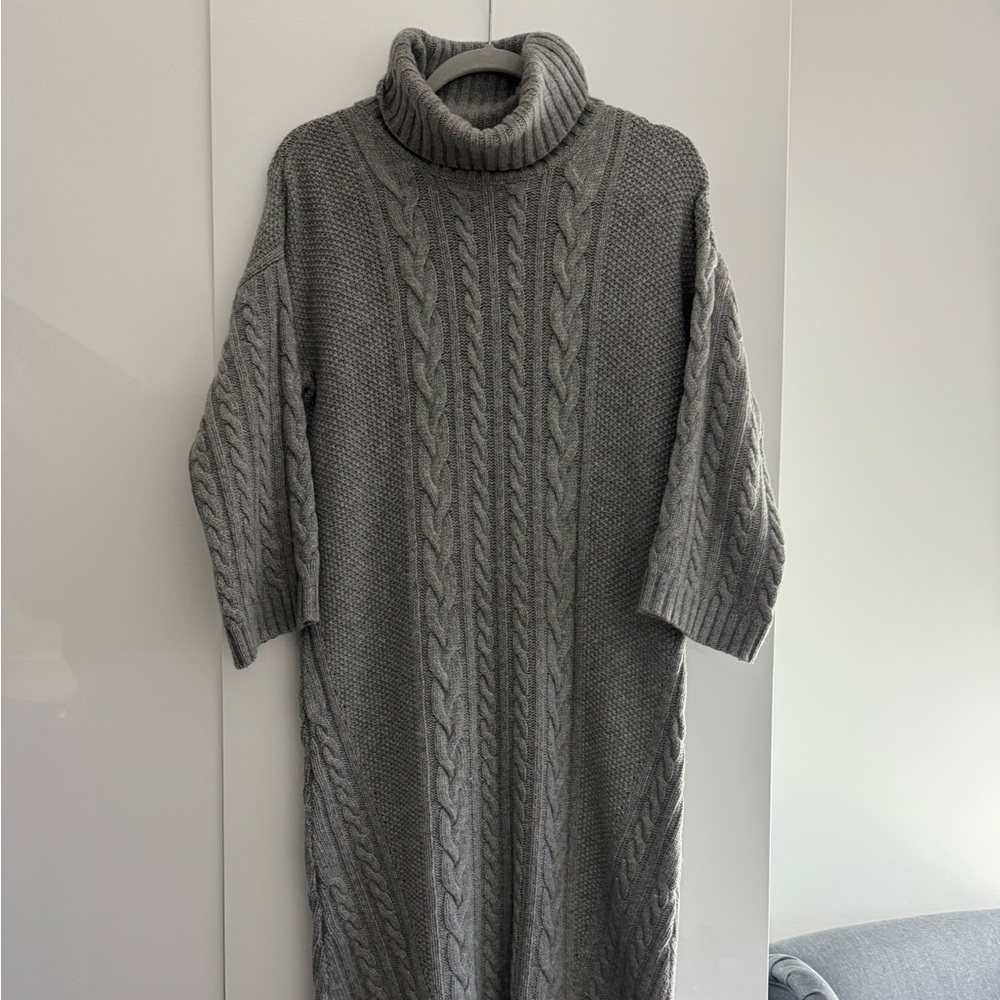 Massimo Dutti knitted dress S